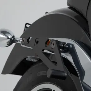 Harley Davidson Softail Low Rider FXLR /S rg. 2018-2023 SW Motech Legend Sidetaske Beslag LH1 Hjre Side